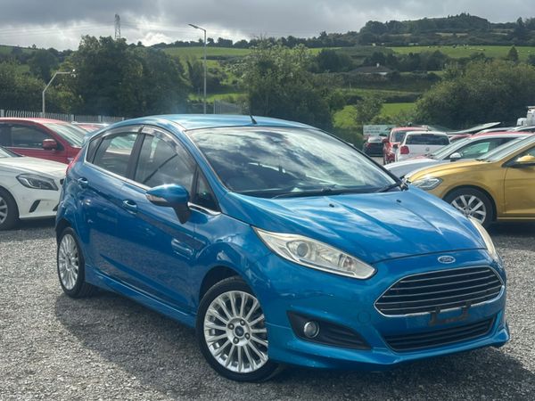 Ford Fiesta Hatchback, Petrol, 2015, Blue