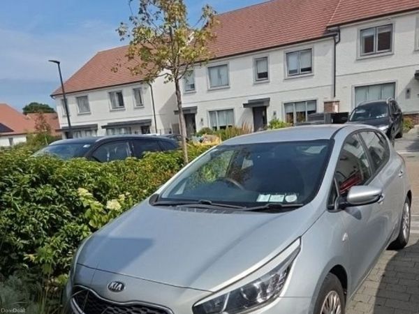 Kia Ceed Hatchback, Diesel, 2013, Silver