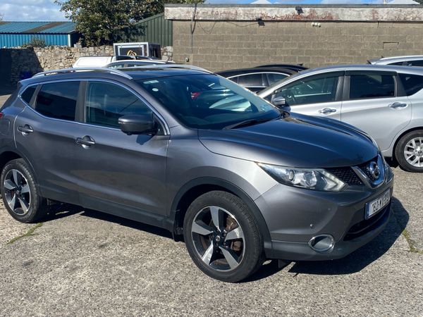 Nissan Qashqai Hatchback, Diesel, 2016, Grey