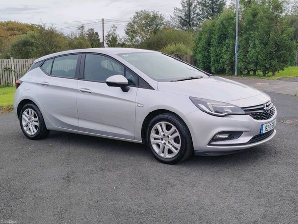 Opel Astra Hatchback, Petrol, 2018, Grey