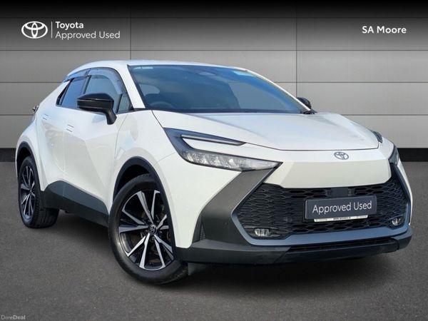 Toyota C-HR SUV, Petrol Hybrid, 2024, White