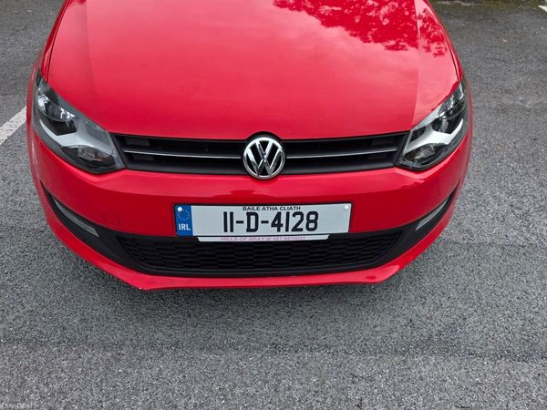 Volkswagen Polo Hatchback, Petrol, 2011, Red