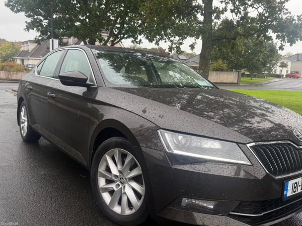 Skoda Superb Hatchback, Diesel, 2018, Brown