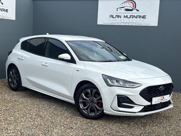 Ford Focus Hatchback, Petrol, 2023, White