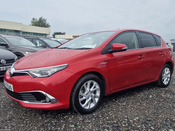 Toyota Auris Hatchback, Petrol Hybrid, 2017, Red
