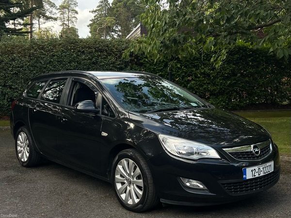Opel Astra MPV, Diesel, 2012, Black