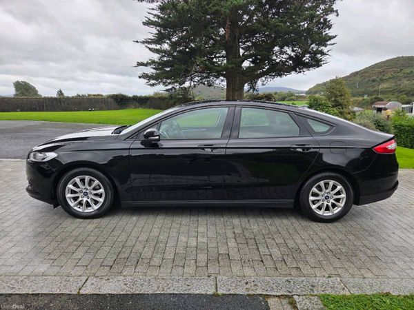 Ford Mondeo Hatchback, Diesel, 2017, Black