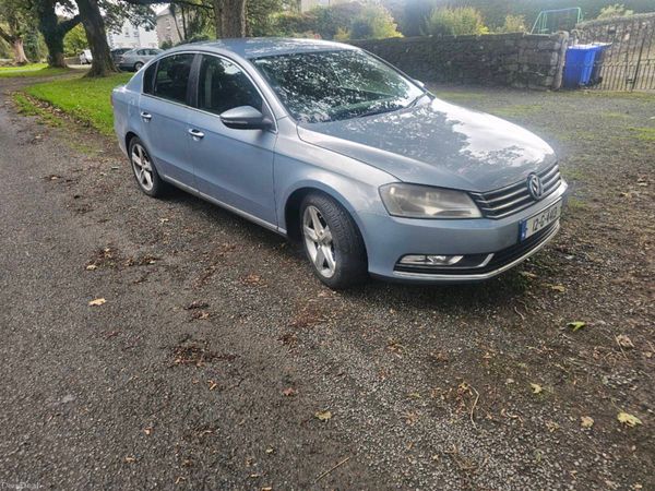 Volkswagen Passat Saloon, Diesel, 2012, Grey