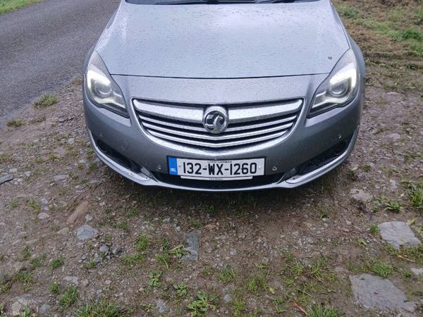 Vauxhall Insignia Hatchback, Diesel, 2013, Silver