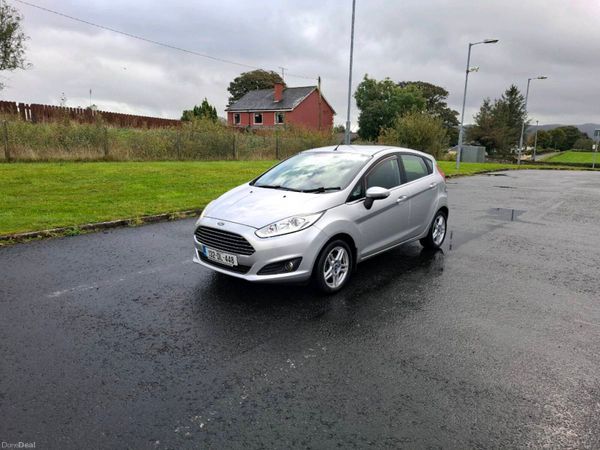 Ford Fiesta Hatchback, Petrol, 2013, Silver