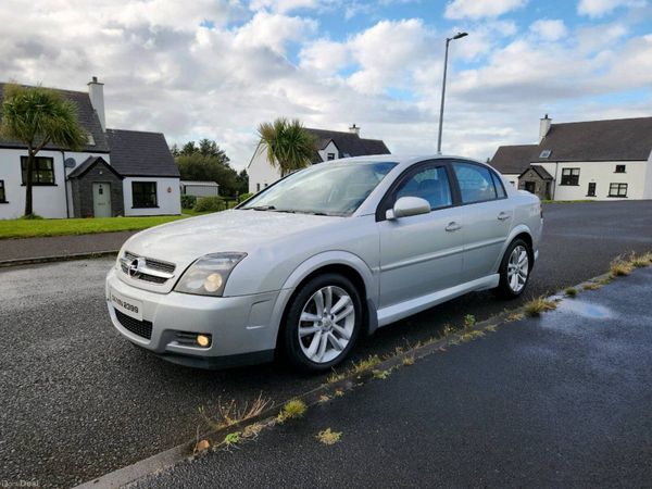 Opel Vectra Saloon, Petrol, 2004, Silver