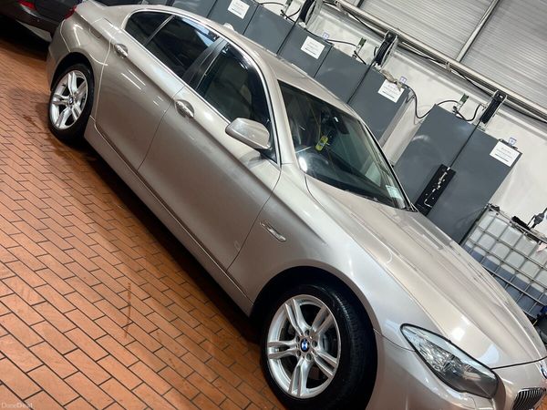 BMW 5-Series Saloon, Diesel, 2011, Silver