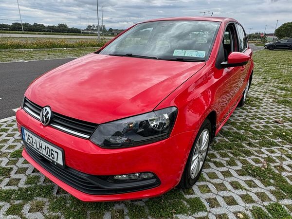 Volkswagen Polo Hatchback, Petrol, 2015, Red