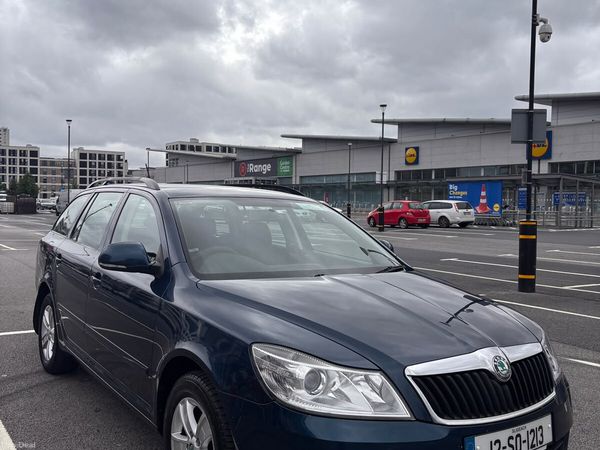 Skoda Octavia Estate, Diesel, 2012, Blue