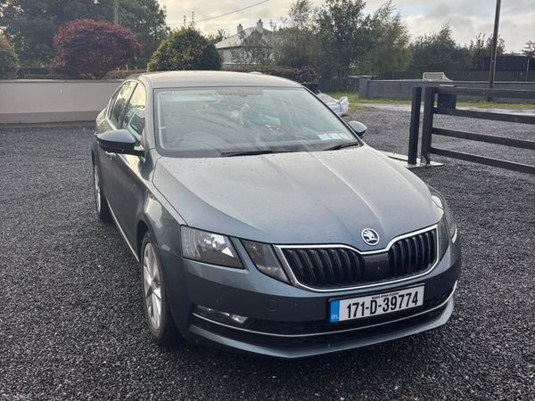 Skoda Octavia Saloon, Diesel, 2017, Grey