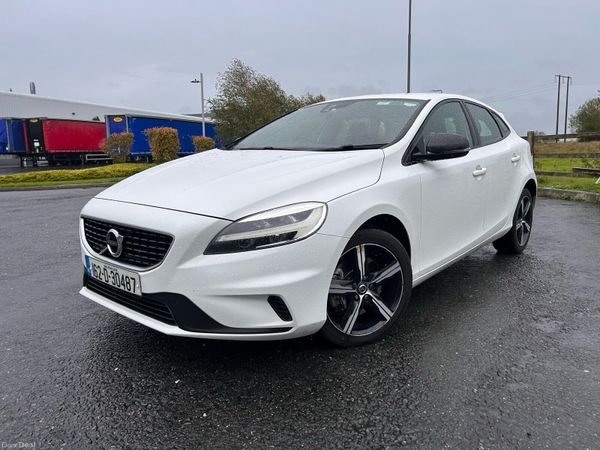 Volvo V40 Hatchback, Diesel, 2016, White