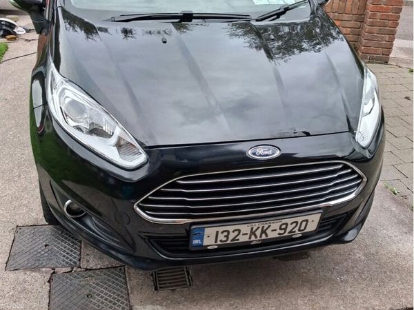Ford Fiesta Hatchback, Petrol, 2013, Black