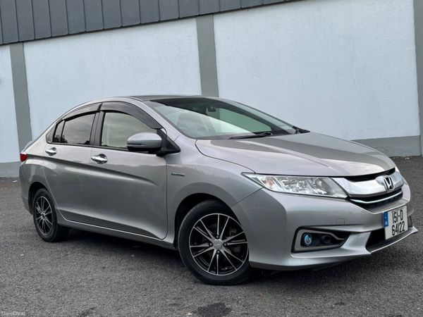 Honda Grace Saloon, Petrol Hybrid, 2015, Silver
