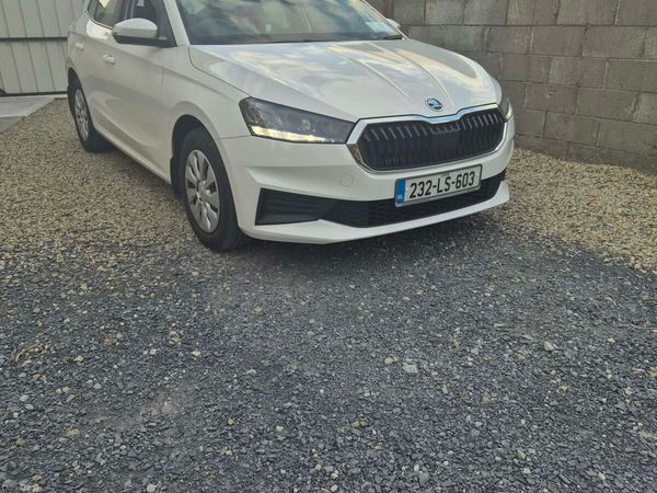 Skoda Fabia Hatchback, Petrol, 2023, White
