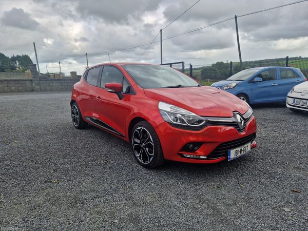 Renault Clio Hatchback, Petrol, 2018, Red