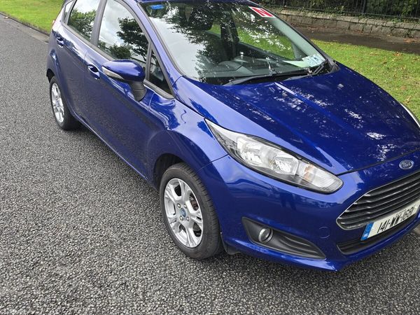 Ford Fiesta Hatchback, Petrol, 2014, Blue