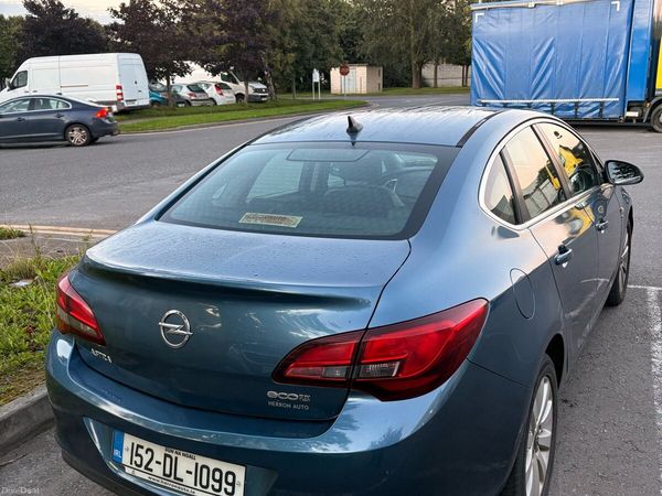 Opel Astra Saloon, Diesel, 2015, Blue