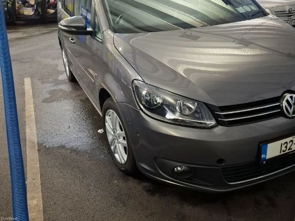 Volkswagen Touran MPV, Diesel, 2013, Grey
