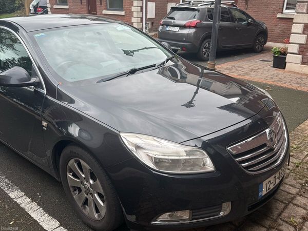 Vauxhall Insignia Hatchback, Diesel, 2012, Black