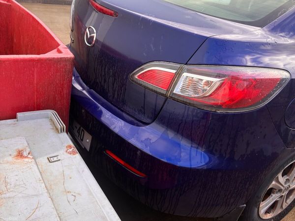 Mazda Mazda3 Saloon, Diesel, 2013, Blue