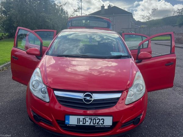 Vauxhall Corsa Hatchback, Petrol, 2011, Red