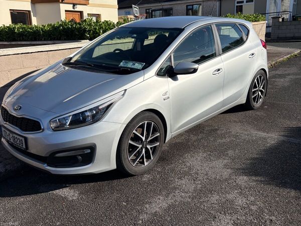 Kia Ceed Hatchback, Diesel, 2017, Silver