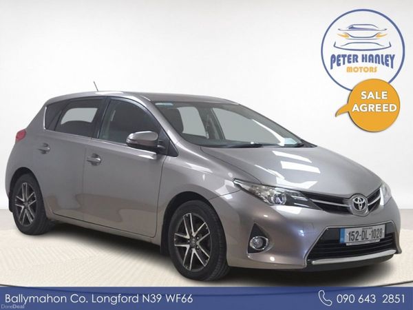 Toyota Auris Hatchback, Diesel, 2015, Gold