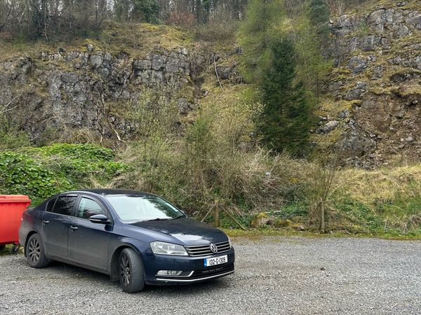 Volkswagen Passat Saloon, Diesel, 2013, Blue