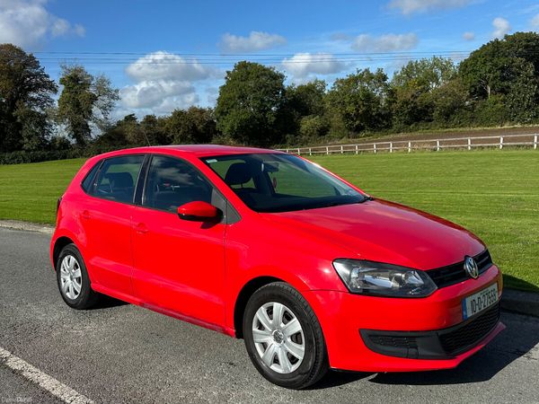 Volkswagen Polo Hatchback, Petrol, 2010, Red