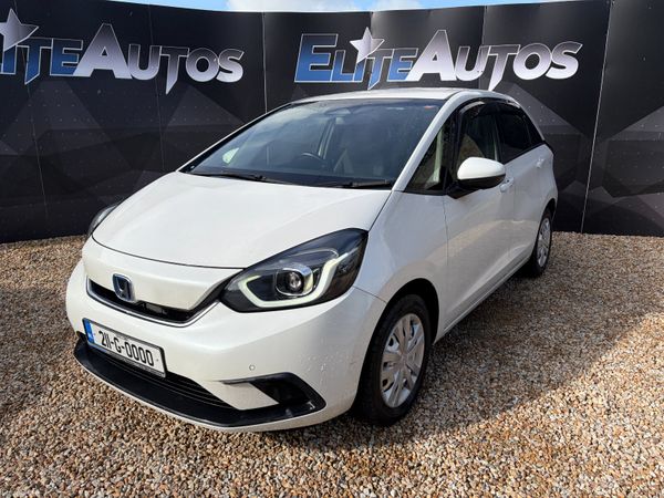 Honda Fit Hatchback, Petrol Hybrid, 2021, White