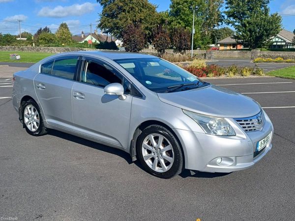 Toyota Avensis Saloon, Diesel, 2011, Silver
