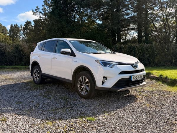Toyota RAV4 SUV, Petrol Hybrid, 2016, White