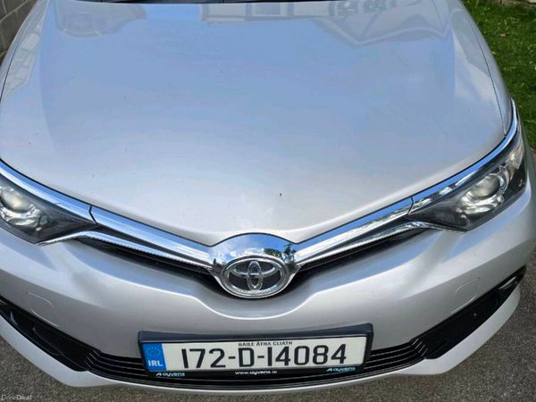 Toyota Auris Hatchback, Diesel, 2017, Grey