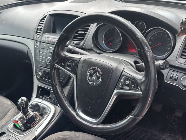 Vauxhall Insignia Hatchback, Diesel, 2012, Silver