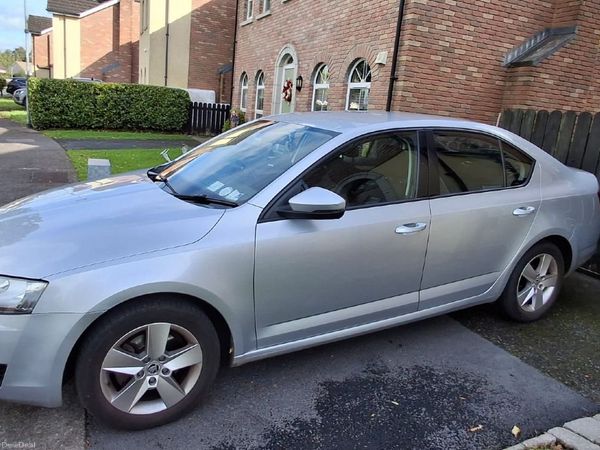 Skoda Octavia Hatchback, Petrol, 2016, Silver