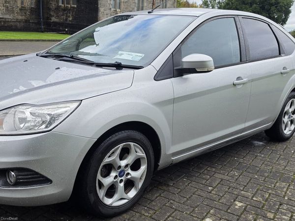 Ford Focus Hatchback, Diesel, 2011, Silver