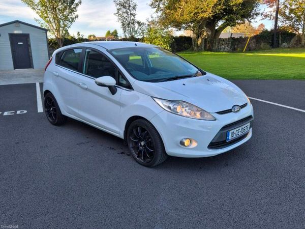 Ford Fiesta Hatchback, Petrol, 2010, White
