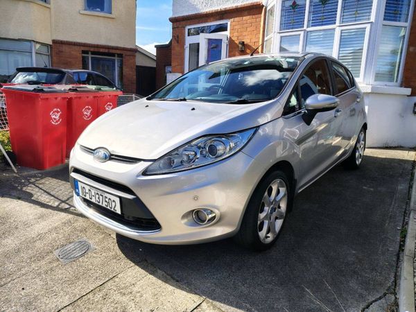 Ford Fiesta Hatchback, Diesel, 2010, Silver