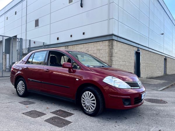Nissan Tiida Saloon, Diesel, 2011, Red