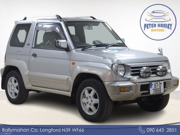 Mitsubishi Pajero SUV, Petrol, 1997, Silver