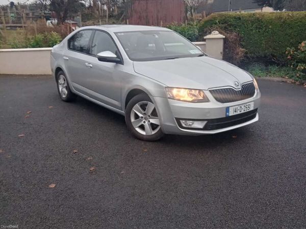 Skoda Octavia Saloon, Diesel, 2014, Silver