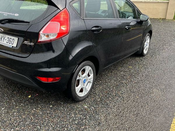 Ford Fiesta Hatchback, Petrol, 2016, Black