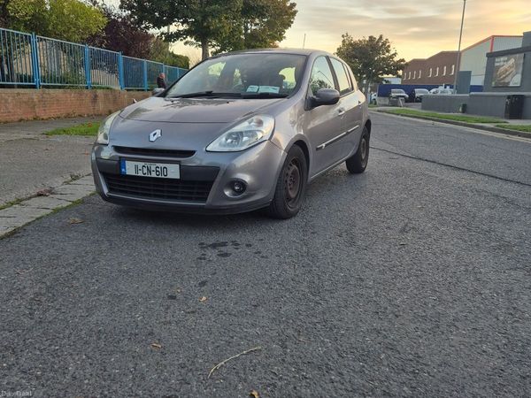 Renault Clio Hatchback, Ethanol Petrol, 2011, Grey