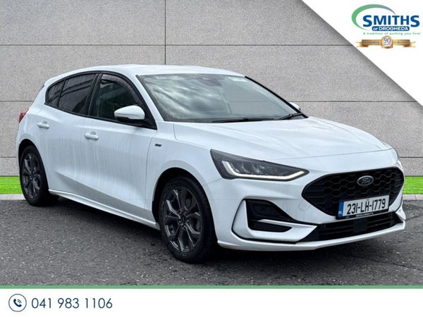 Ford Focus Hatchback, Petrol Hybrid, 2023, White