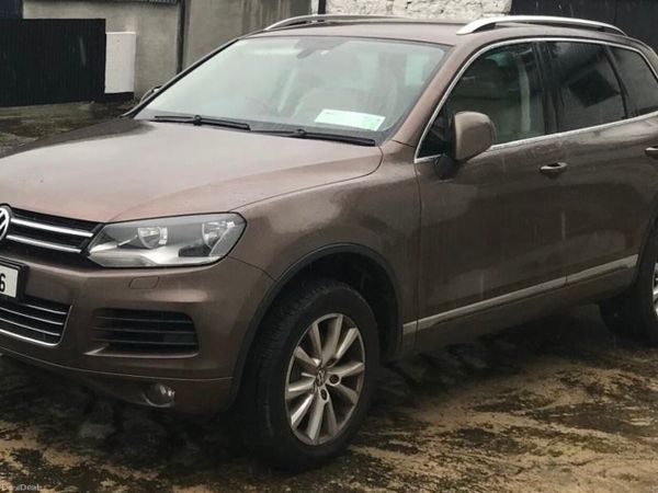 Volkswagen Touareg SUV, Diesel, 2012, Brown